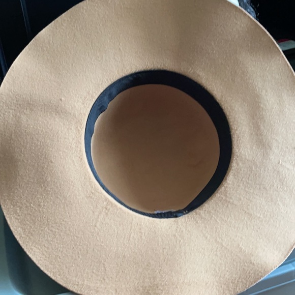 HAT! - Picture 2 of 4